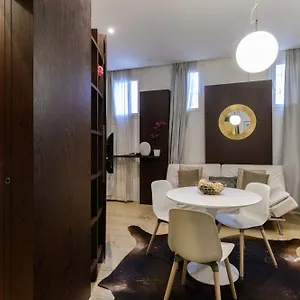 trastevere-charme.it-romehotels.com/